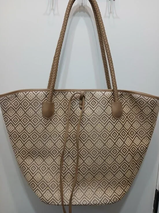 Neiman Marcus Woven Tote - Picture 9 of 9
